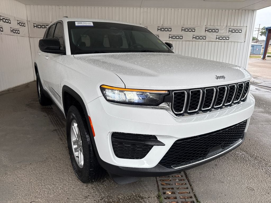 2023 Jeep Grand Cherokee Laredo's photo