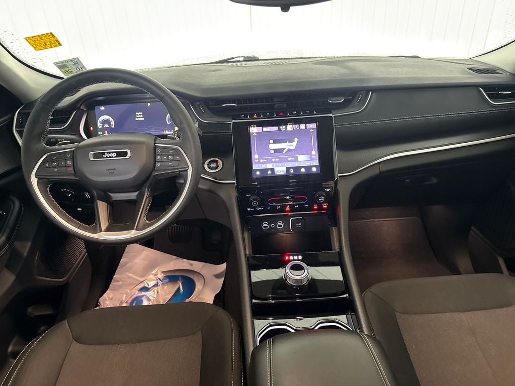 2023 Jeep Grand Cherokee Laredo