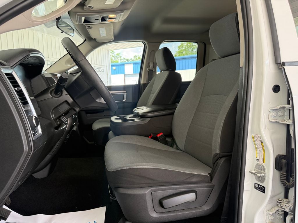 2024 RAM 1500 Classic SLT