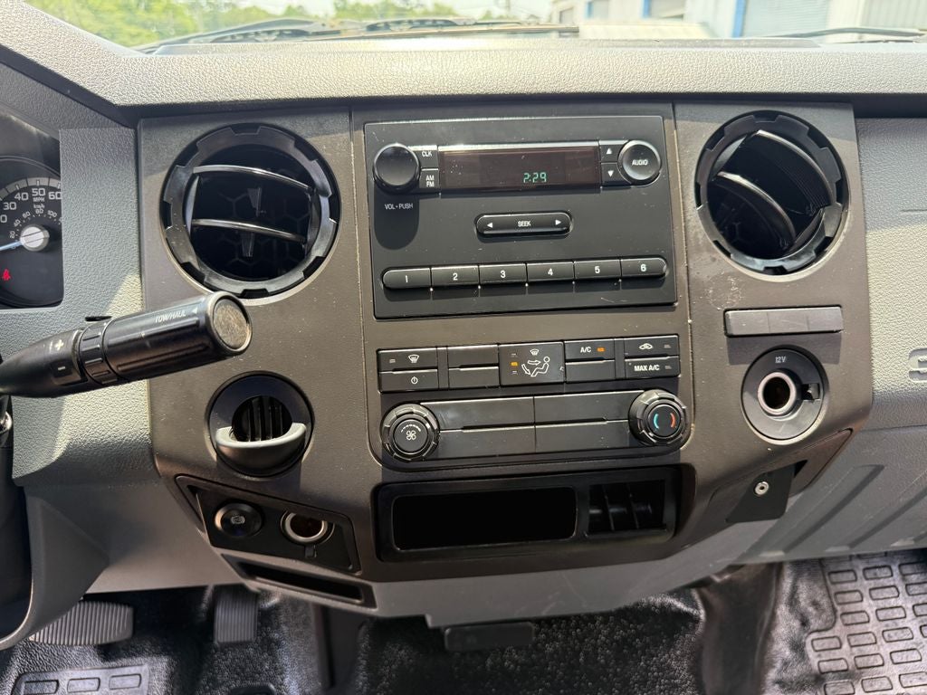 2017 Ford F-650SD Base