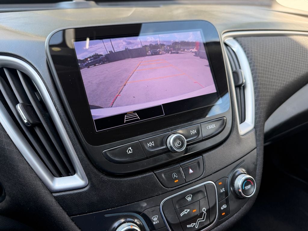 2022 Chevrolet Malibu LS 1FL