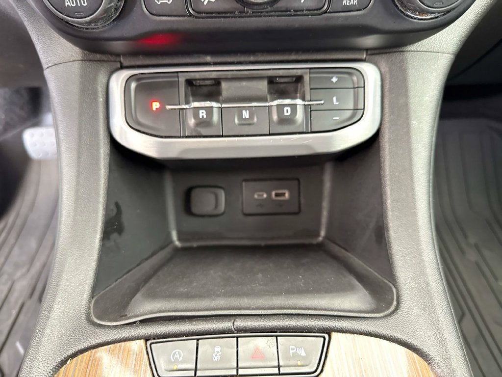 2021 GMC Acadia SLE