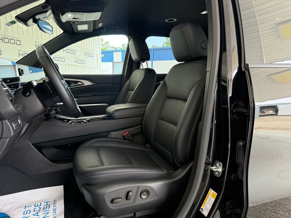 2025 Chevrolet Traverse LT 1LT