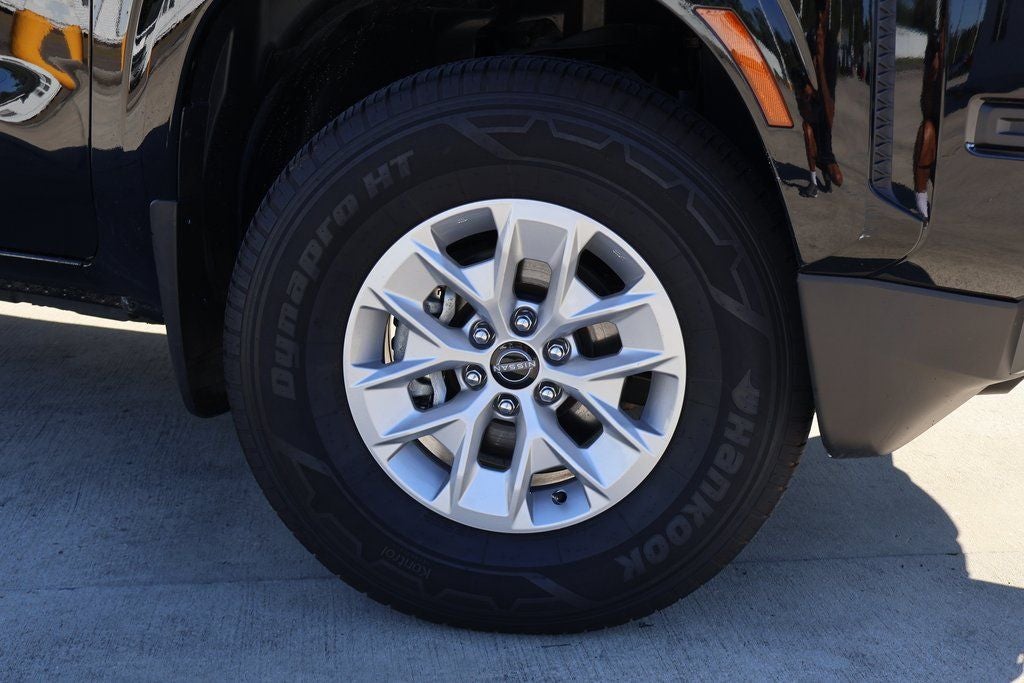 2024 Nissan Frontier SV