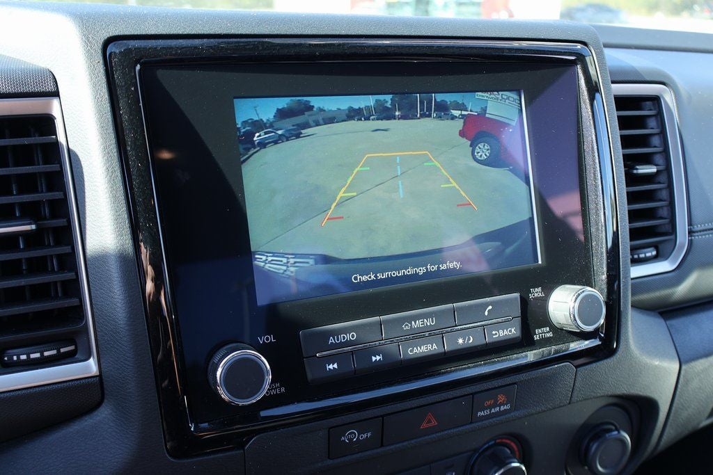 2024 Nissan Frontier SV