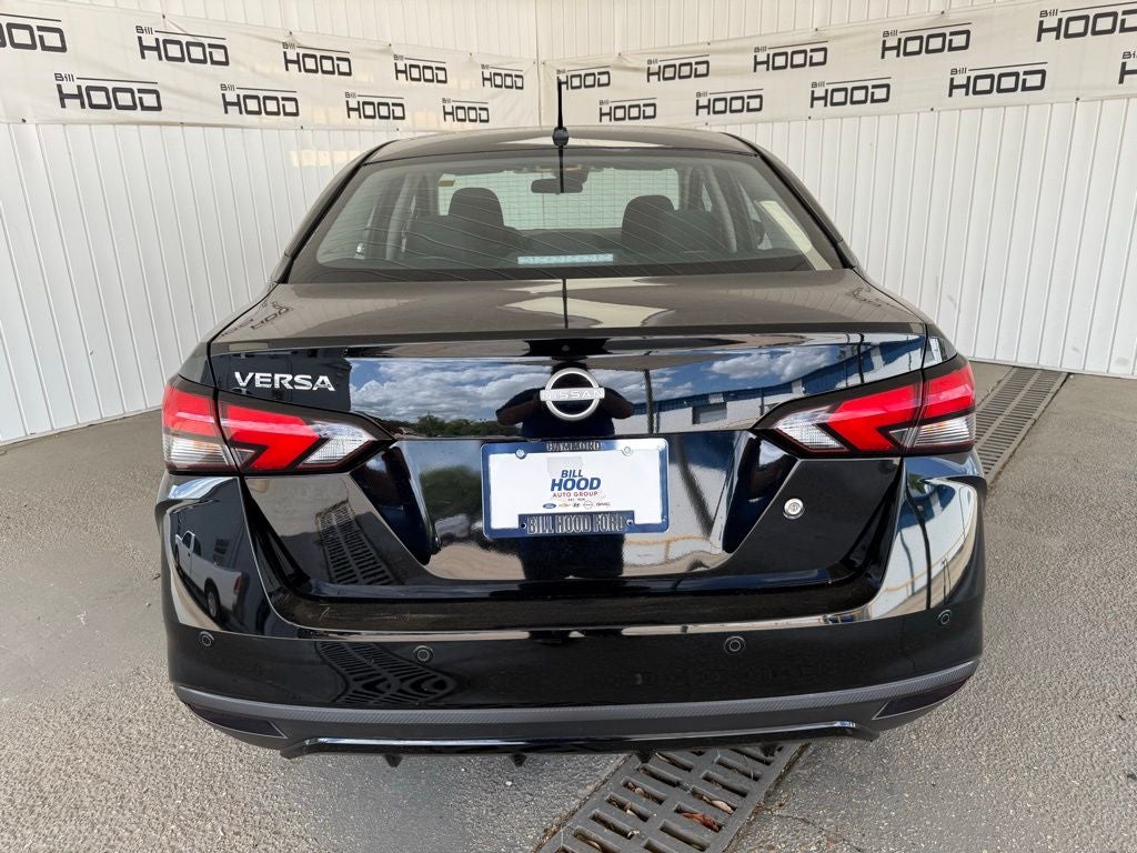 2023 Nissan Versa 1.6 S