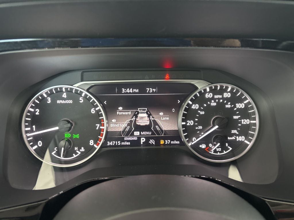 2025 Nissan Pathfinder SV