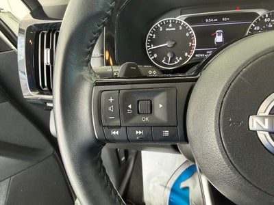 2023 Nissan Pathfinder SV