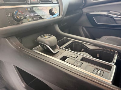 2023 Nissan Pathfinder SV