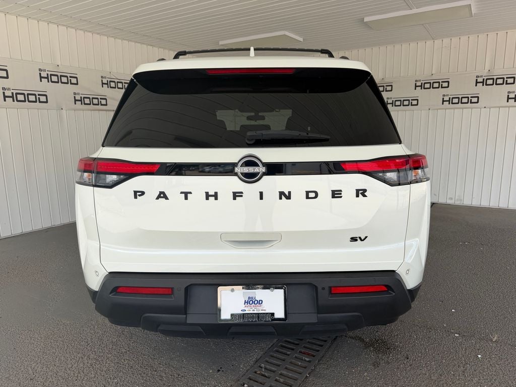 2023 Nissan Pathfinder SV