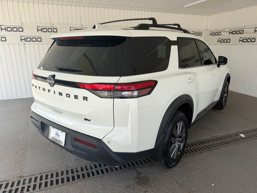 2023 Nissan Pathfinder SV
