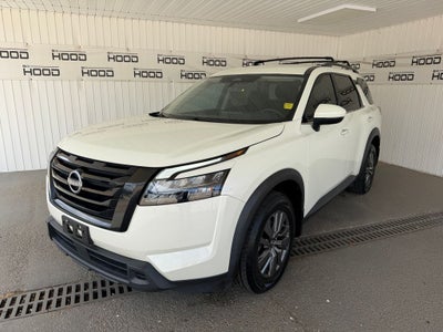 2023 Nissan Pathfinder SV