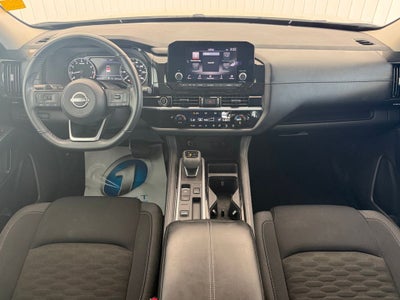 2023 Nissan Pathfinder SV