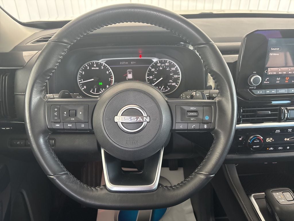 2024 Nissan Pathfinder SV