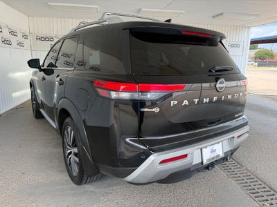 2022 Nissan Pathfinder Platinum