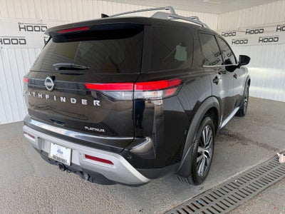 2022 Nissan Pathfinder Platinum