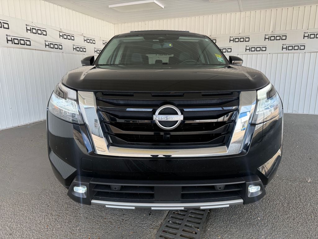 2022 Nissan Pathfinder Platinum