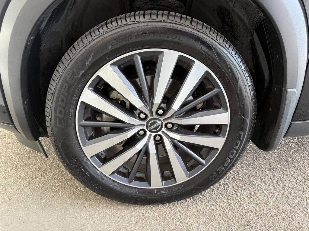 2022 Nissan Pathfinder Platinum