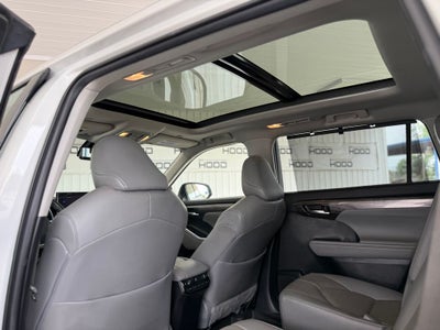 2023 Toyota Highlander Platinum