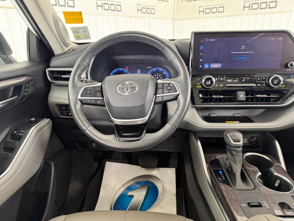 2023 Toyota Highlander Platinum