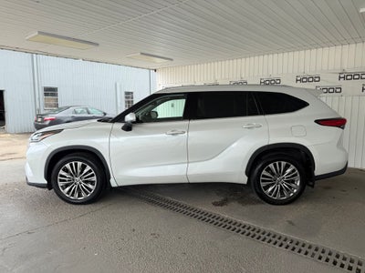 2023 Toyota Highlander Platinum