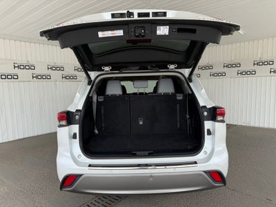 2023 Toyota Highlander Platinum