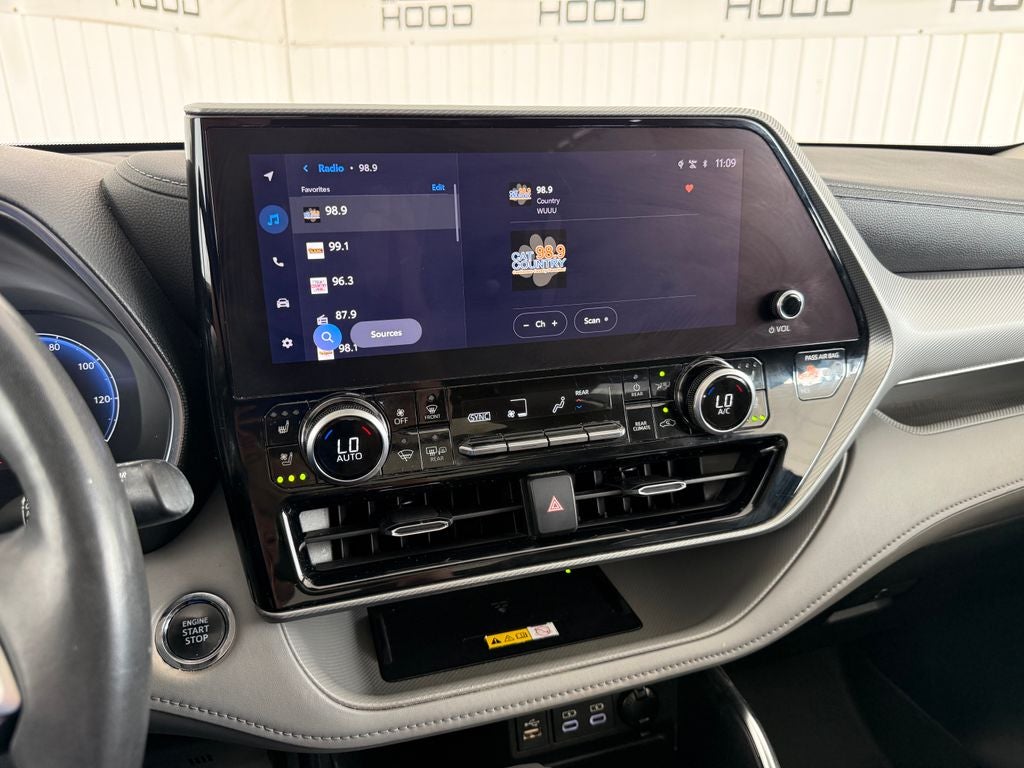 2023 Toyota Highlander Platinum