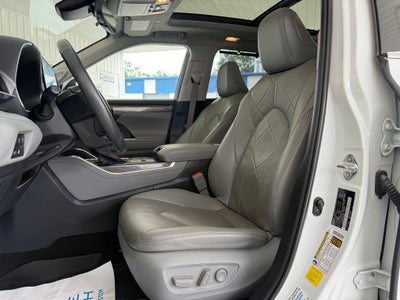 2023 Toyota Highlander Platinum