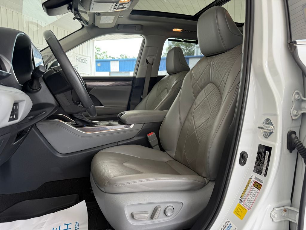 2023 Toyota Highlander Platinum