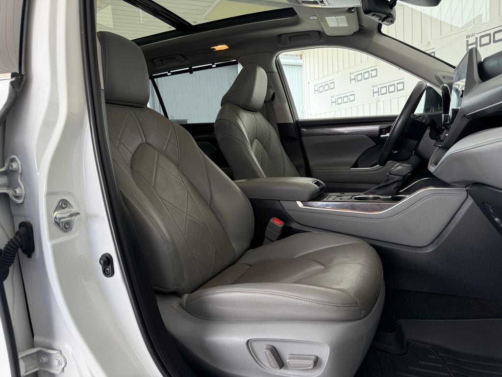 2023 Toyota Highlander Platinum