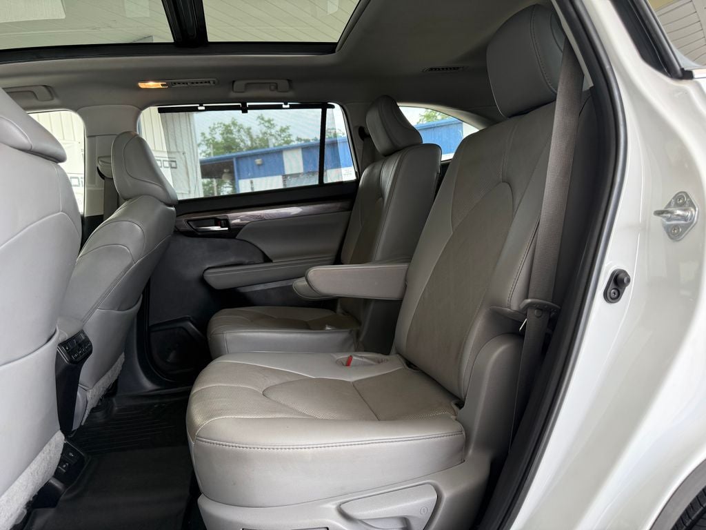2023 Toyota Highlander Platinum