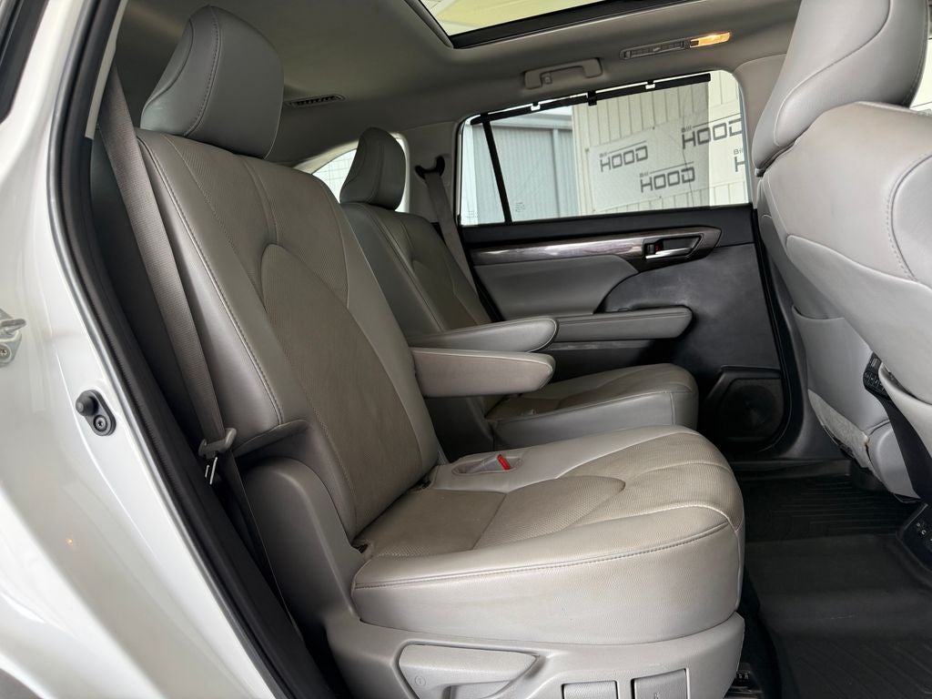 2023 Toyota Highlander Platinum