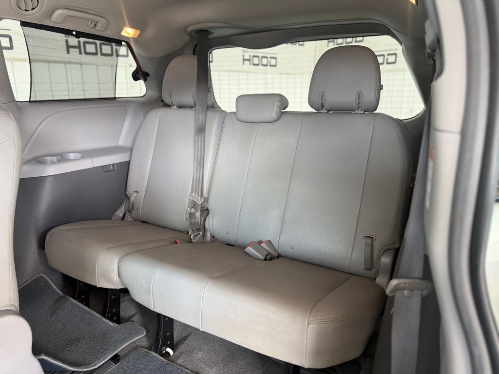 2018 Toyota Sienna XLE 8 Passenger