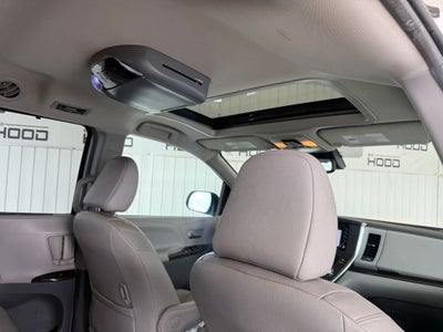 2018 Toyota Sienna XLE 8 Passenger