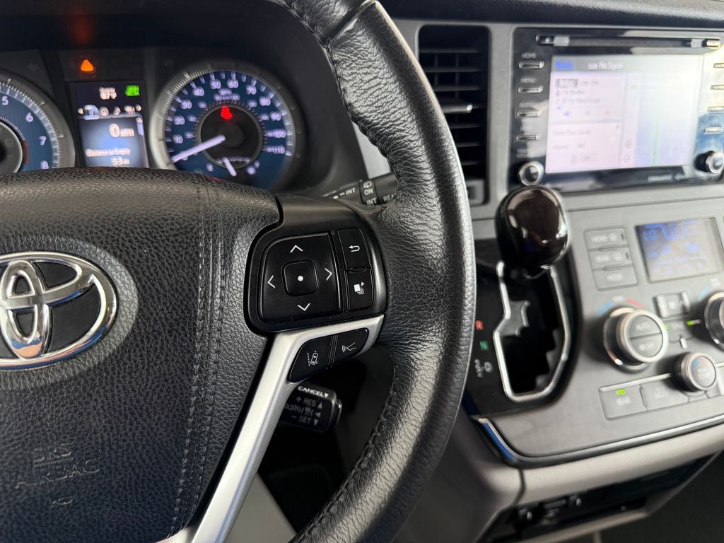 2018 Toyota Sienna XLE 8 Passenger