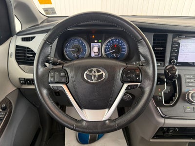 2018 Toyota Sienna XLE 8 Passenger