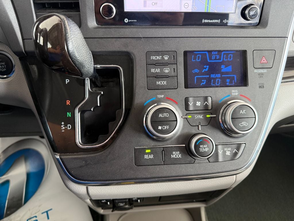 2018 Toyota Sienna XLE 8 Passenger