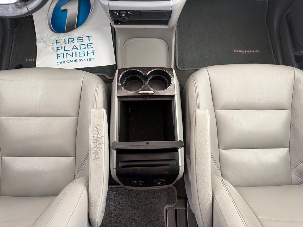 2018 Toyota Sienna XLE 8 Passenger