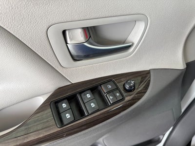 2018 Toyota Sienna XLE 8 Passenger