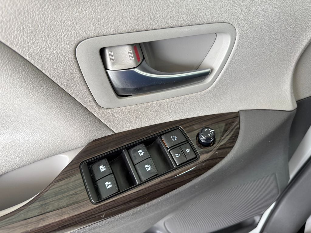 2018 Toyota Sienna XLE 8 Passenger