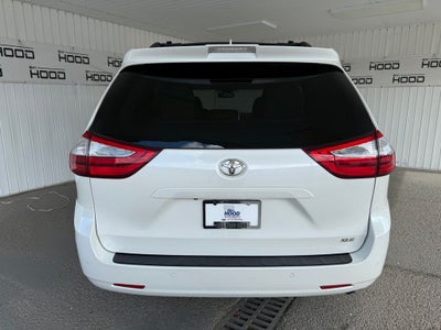 2018 Toyota Sienna XLE 8 Passenger