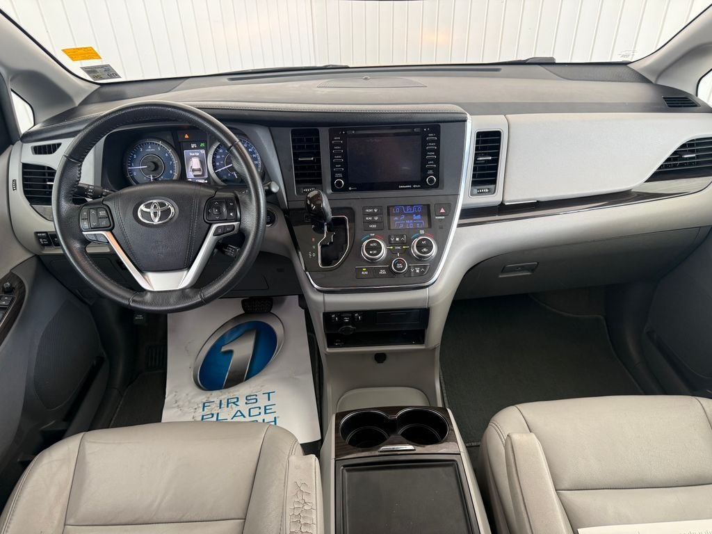 2018 Toyota Sienna XLE 8 Passenger