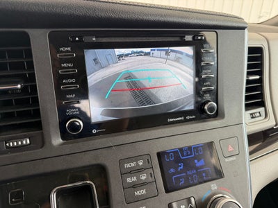 2018 Toyota Sienna XLE 8 Passenger