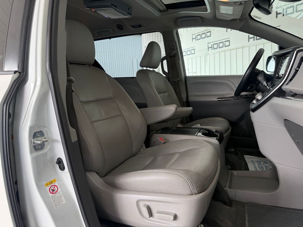 2018 Toyota Sienna XLE 8 Passenger
