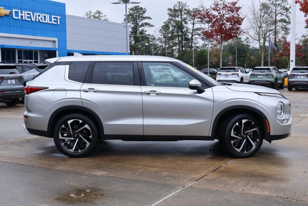 2022 Mitsubishi Outlander SE