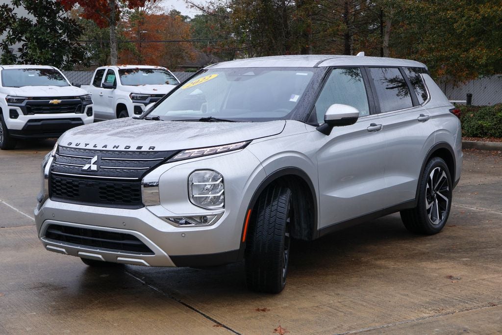 2022 Mitsubishi Outlander SE