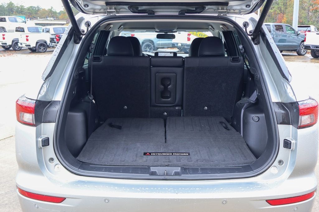 2022 Mitsubishi Outlander SE