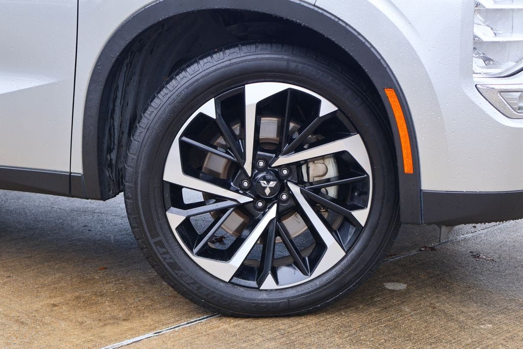 2022 Mitsubishi Outlander SE