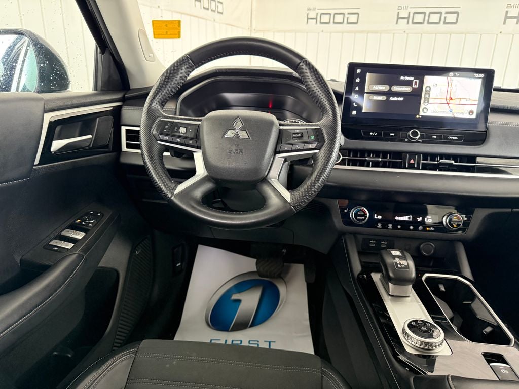 2025 Mitsubishi Outlander SE