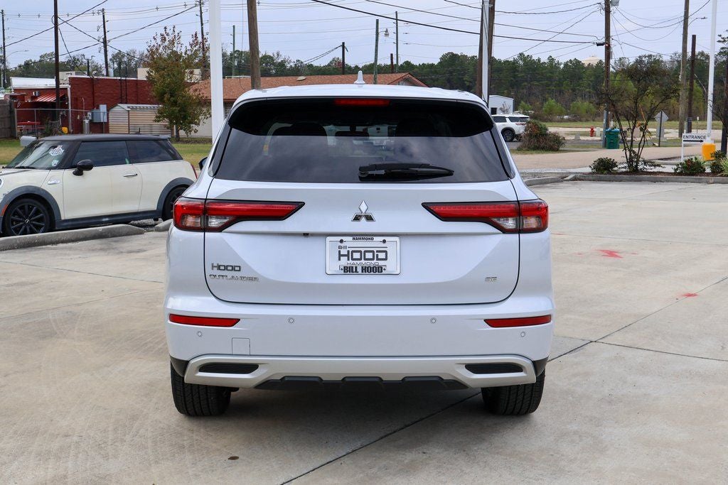 2024 Mitsubishi Outlander SE